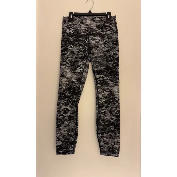 Lululemon Wunder Under High Rise Leggings Black White Lace Print Size 6