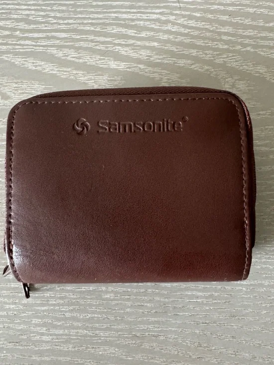 Samsonite Credit Card Holder Wallet- black genuine leather