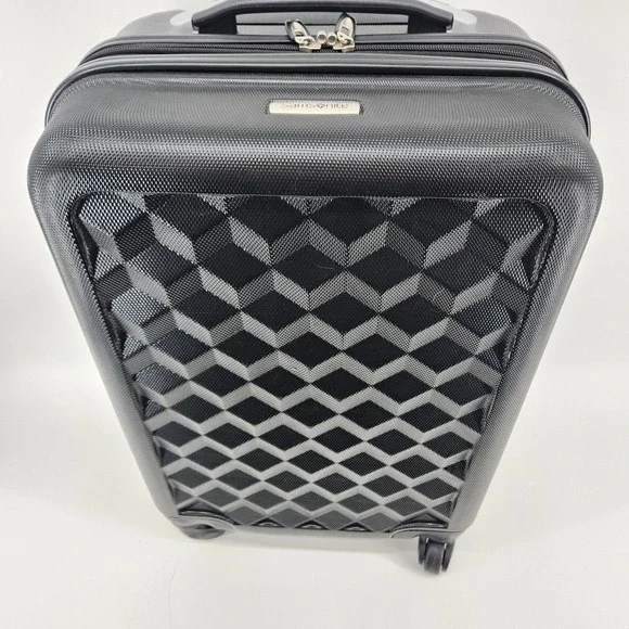 Samsonite 22 Inch Black Expandable Hard Side Spinner Carry On Luggage Suitcase