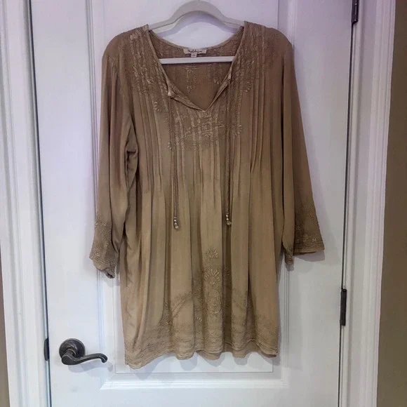 Solitaire Tan Embroidered Rayon Tunic Top Boho Pleated Split Neck Medium