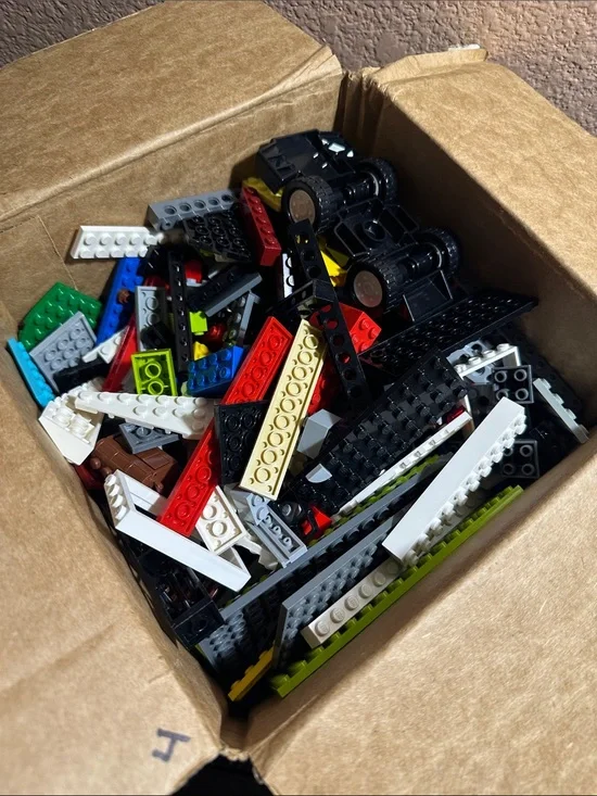 LEGO - Over 3 Pounds of Mixed Legos