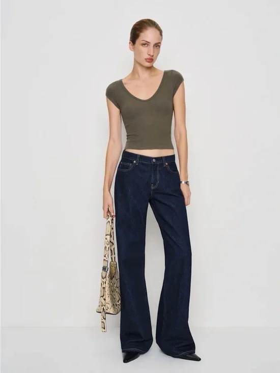 Reformation Mateo Olive Scoop-Neck Knit Crop Tee - Poppyseed