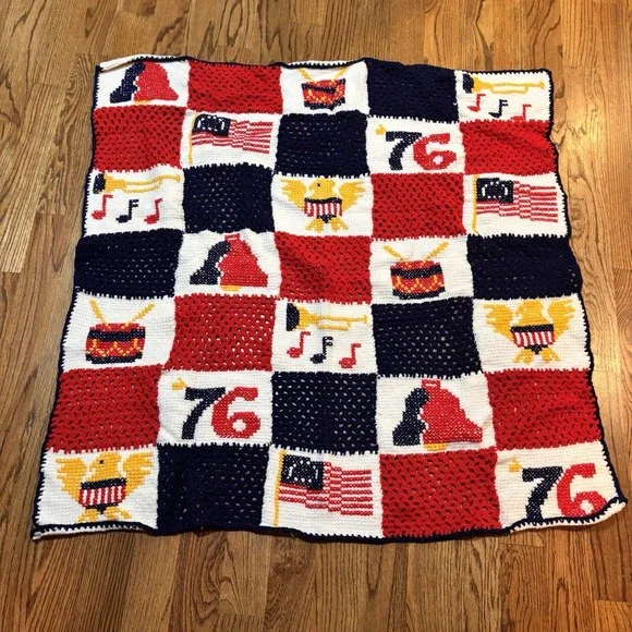 Vintage 1976‎ Bicentennial Crochet Afghan Patriotic Red White Blue Throw 46x48