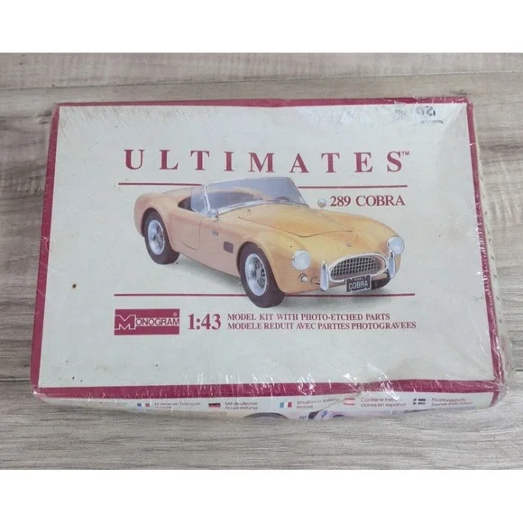 Monogram Ultimates 289 Ford Cobra Roadster - 1:43 Scale - Kit #2044 