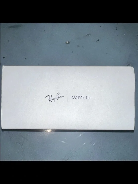 Ray-Ban Meta White Box