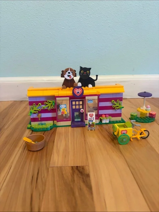LEGO Friends Pet Adoption Cafe