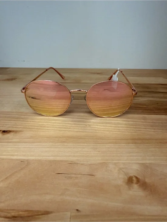 American Eagle Outfitters Retro Round Sunglasses