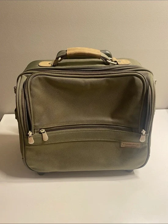 Briggs & Riley 2-Wheel Cabin Bag Carry On Luggage Olive Green