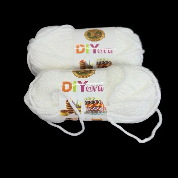Lion Brand DIYarn‎ White Skeins Turkey Craft Knitting 1.05oz/65yds - Lot Of 2