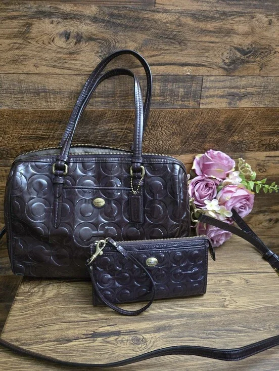 Coach Patent Signature Tote And Matching Wallet/Wristlet in Dark Brown