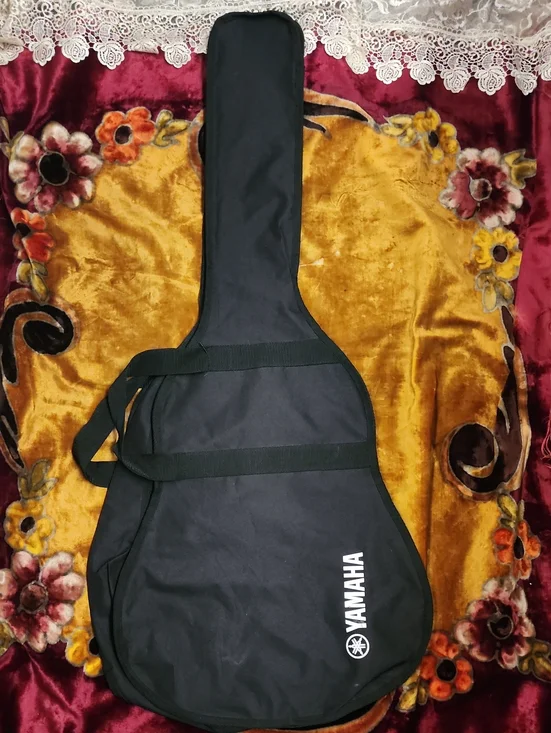 🤩SALE🤩 Yamaha Black Soft Guitar Case with White Logo