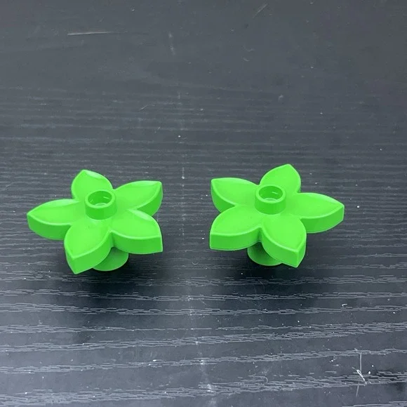 LEGO DUPLO Green Plant Flower Replacement Parts Lot of 2 Genuine LEGO Pieces