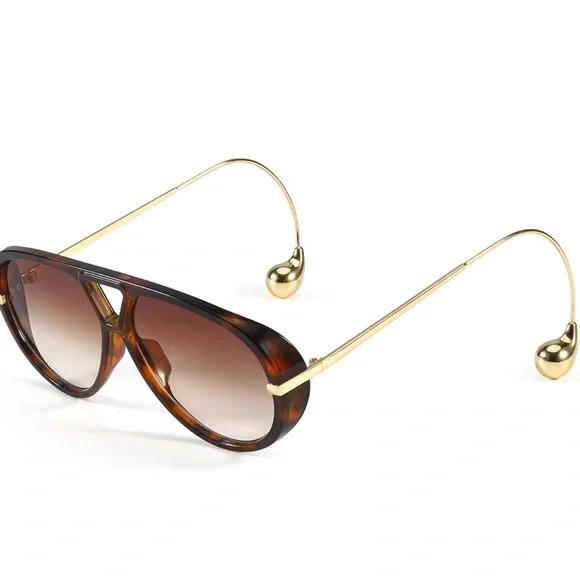 Tortoiseshell Gradient Woman’s Aviator Sunglasses with Gold Temples NEW
