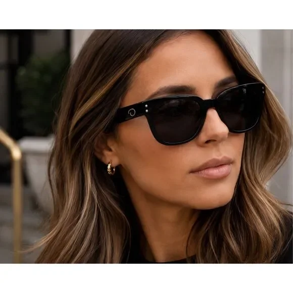 Oscar de la Renta Black Square Sunglasses Dark Tint Designer Shades NEW
