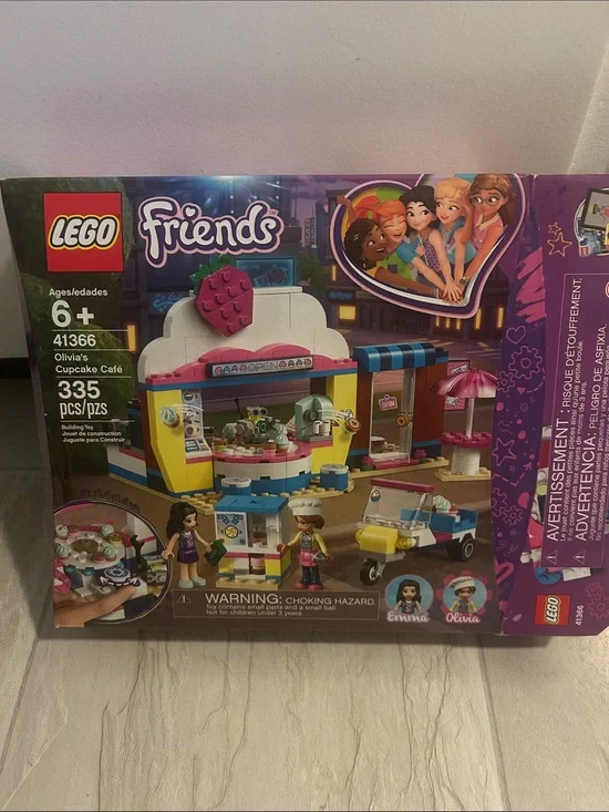 LEGO Friends - Olivia's Cupcake Cafe - complete