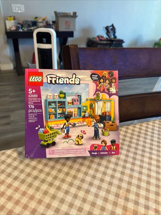 LEGO Friends Heartlake City Convenience Store Building Set - Purple