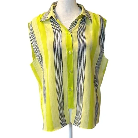 BCBG‎ Summer Button Down Sleeveless Top Size Medium