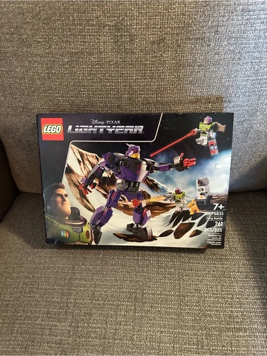 LEGO Lightyear Purple and Black Zurg Battle Set - LEGO Brand 76831