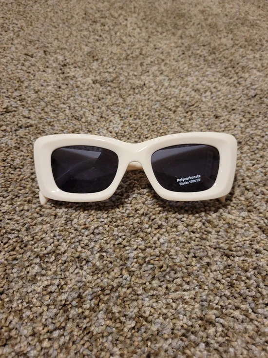 🌈5 For $20🌈 Tilly's Cream Rectangular Retro Sunglasses with Black Lenses