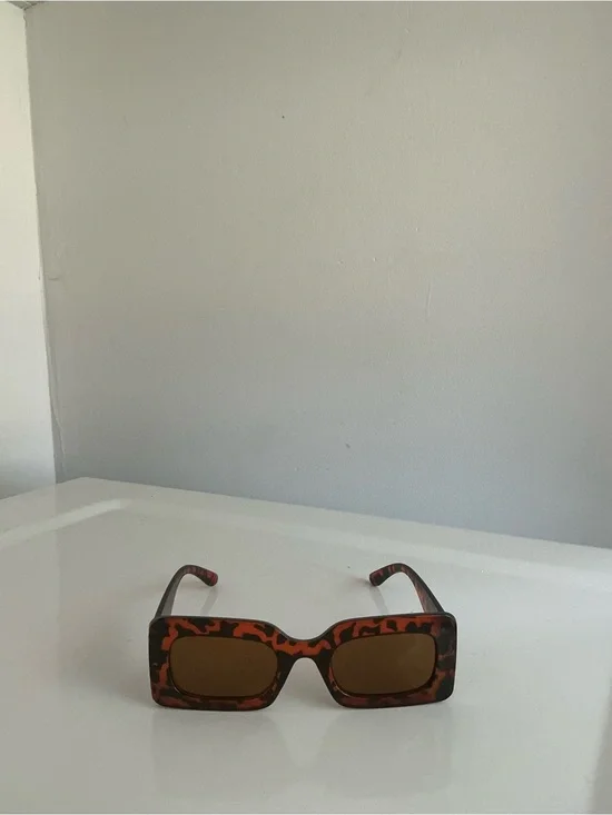 Tortoiseshell Rectangular Women's Sunglasses - Brown Lenses