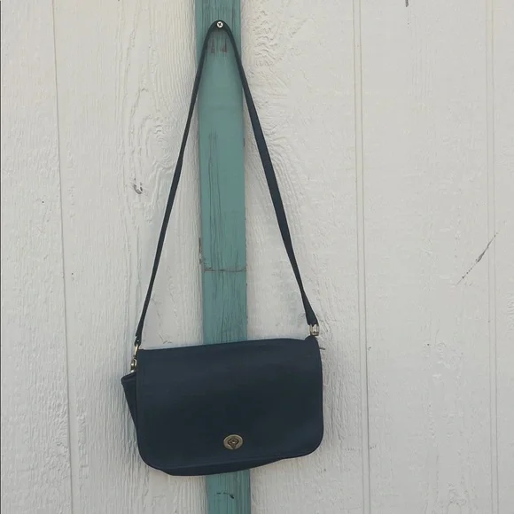 1997 Vintage Coach Black Leather Pocket Purse 9755