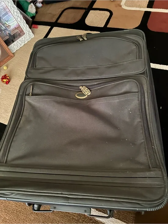 Men's Black Travel Roller Duffel Bag - Classic Black