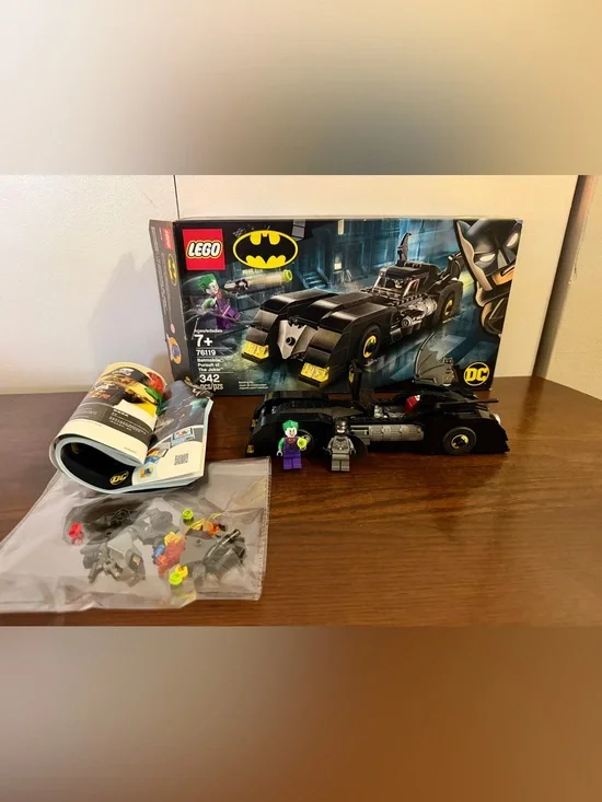 Lego Batman Batmobile Pursuit of The Joker 76119