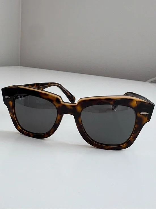 Ray-Ban RB2186 STATE STREET Sunglasses