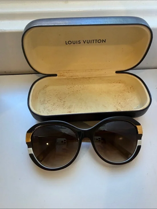 Louis Vuitton brown cat eye Sunglasses with Gold & beige Accents