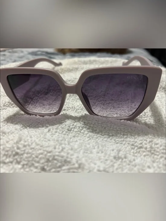 Gucci Lavender Cat-Eye Sunglasses with Purple Tint
