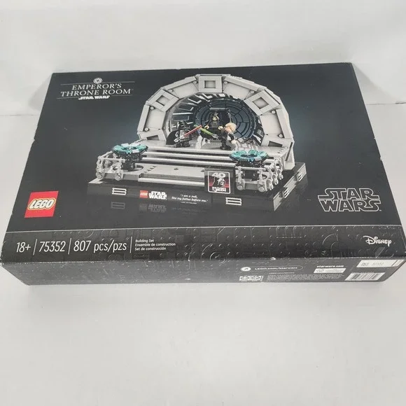 LEGO Star Wars 75352 Emperor's Throne Room Diorama Sealed 807 Pieces