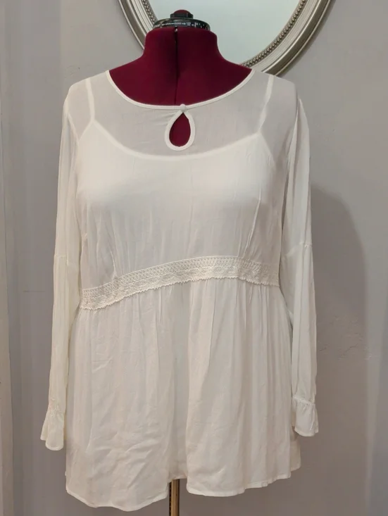 torrid Outlander Ivory Long Sleeve Peasant Blouse