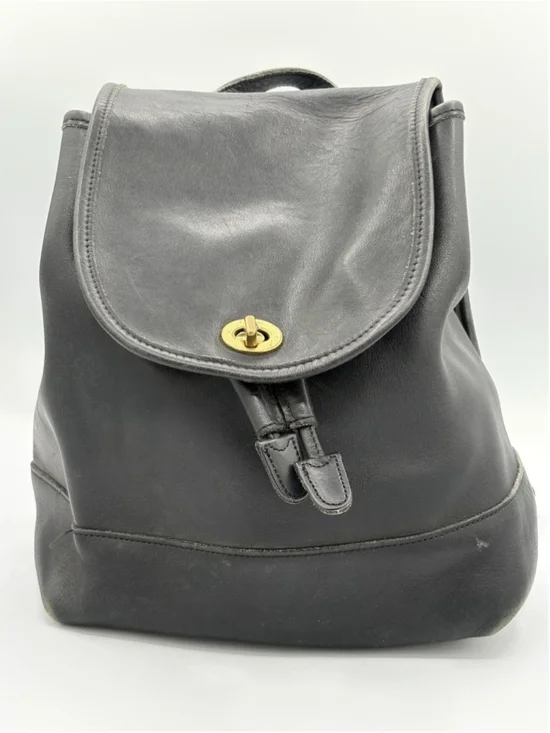 Vintage COACH Daypack Leather Black Turn Lock Logo Charm USA D8D-9791