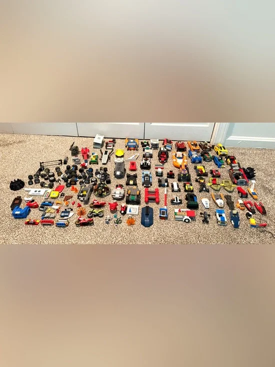 Huge 5lb bulk lot of LEGO vehicles and specialty parts!