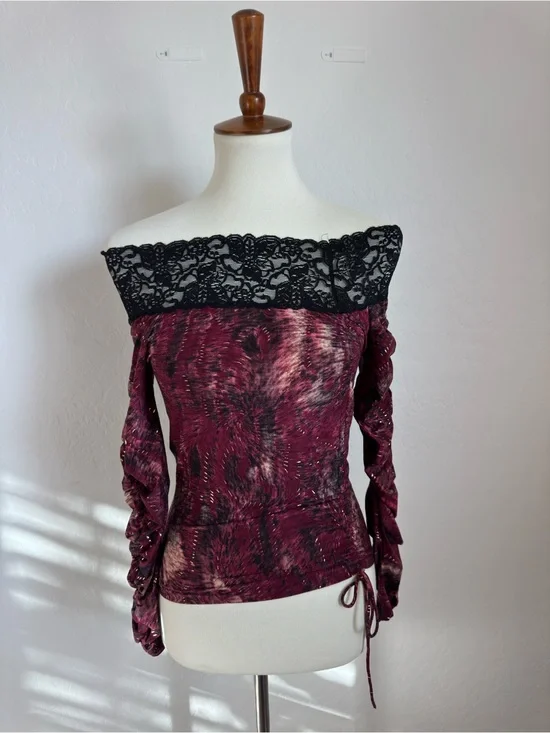 Vintage Y2K Deadstock Off-Shoulder Lace Trim Top in Burgundy