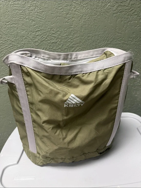 Kelty Camp Carton storage organization
