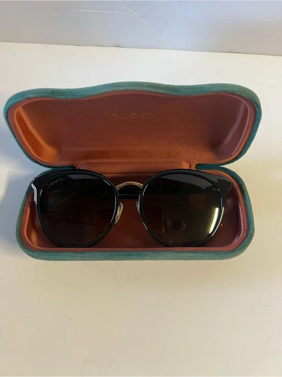 Gucci Black Round with red/green frame color Sunglasses with Gold Bridge