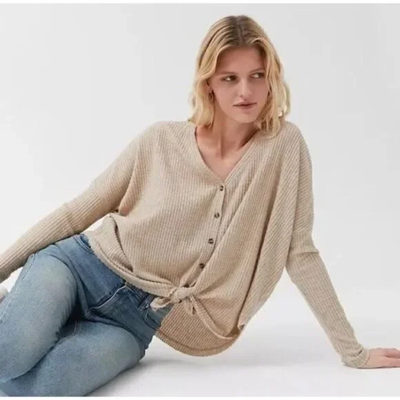 Urban Outfitters UO Out From Under Beige Jojo Button Down Thermal Long‎ Sleeve S