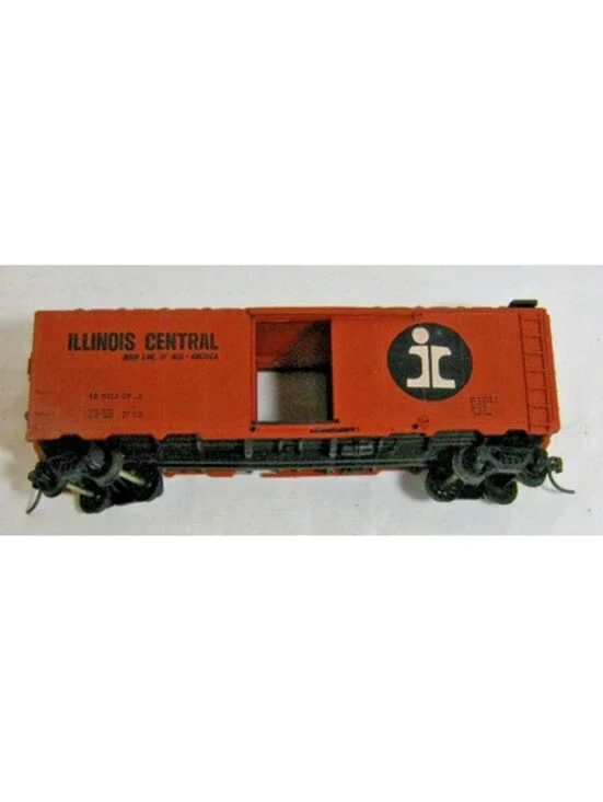 Vintage Athearn HO IC 1353447 Illinois Central 40' Box Car W/Sliding Side Doors