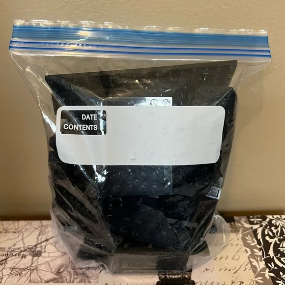 LEGO Small And Medium Building Bricks And Assorted Pieces - Black 11oz