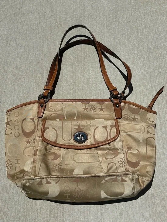 Coach Optic Signature Canvas Tote in Tan/Khaki with Leather Trim