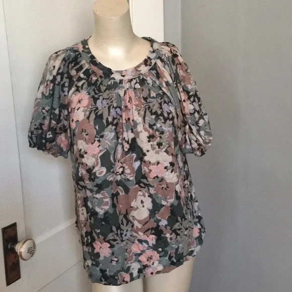 Maeve for Anthropologie floral puffy sleeve shirt‎