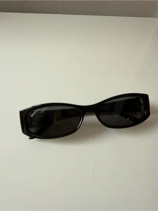 Classic Black Women's Rectangle Sunglasses