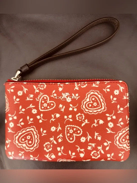 COACH Lace Heart Print Small Wristlet Red/White NWOT