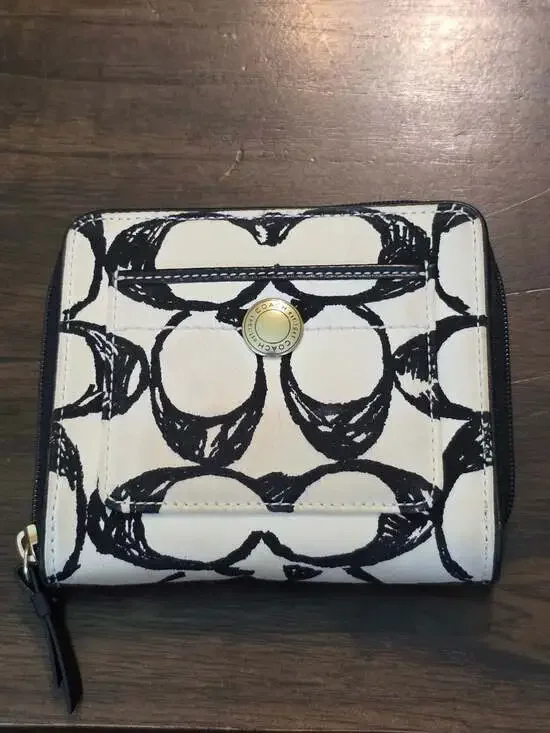 Coach Scribble Print Signature C Zip Around Wallet