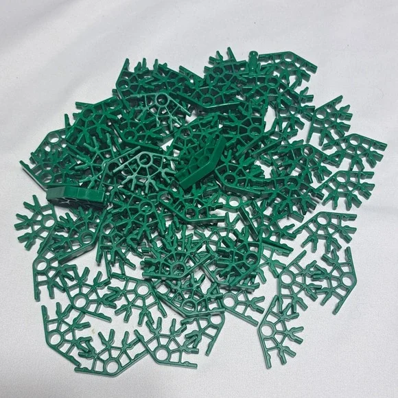 K'NEX Green 4-Way 135 Degree Connectors Bulk Lot of 81 Replacement Parts STEM‎