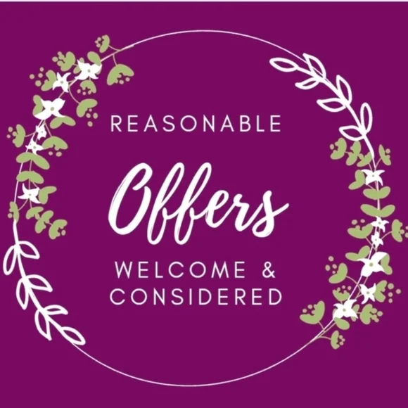 ✨️✨️✨️Reasonable Offerd Are Welcome And Considered. ✨️✨️✨️ Bundle & Save!!✨️✨️✨️