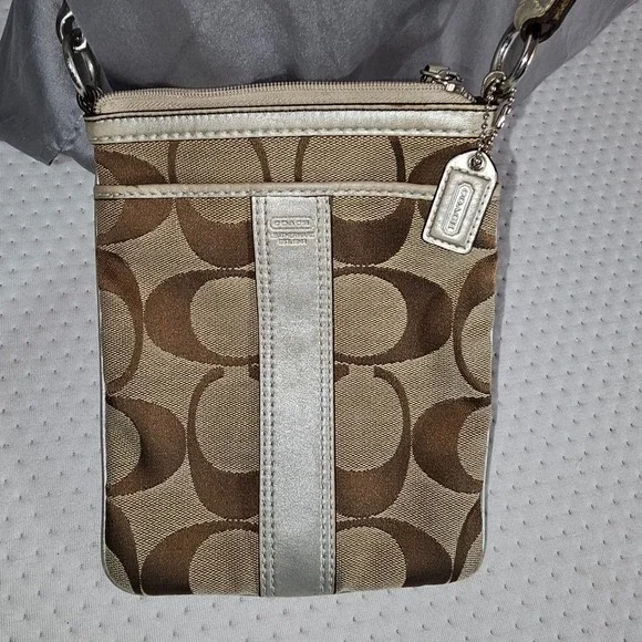 Coach Signature Jacquard Crossbody Shoulder Bag L05N-4680 Canvas/Leather 8.5