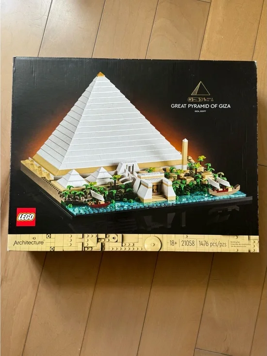 Lego Great Pyramid of Giza Display Model - White, Tan, Green, Blue