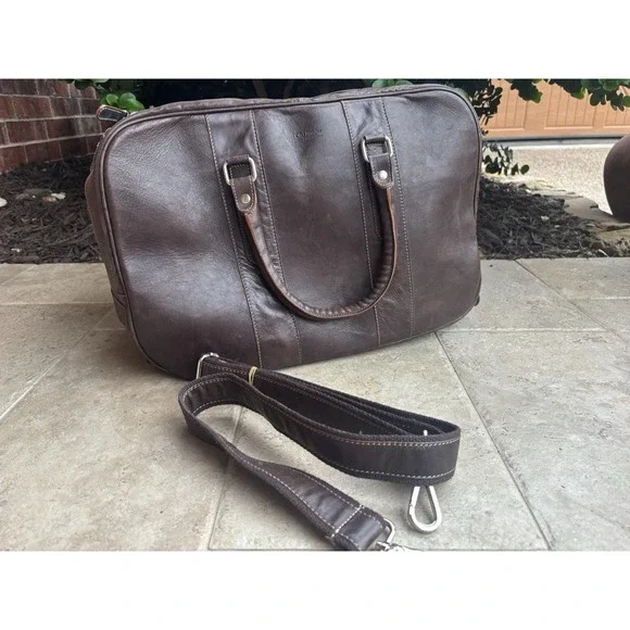 ⭐️Old Angler Italy Brown Leather Travel Bag⭐️2 Wheels Strap Outside Zip Pocket⭐️